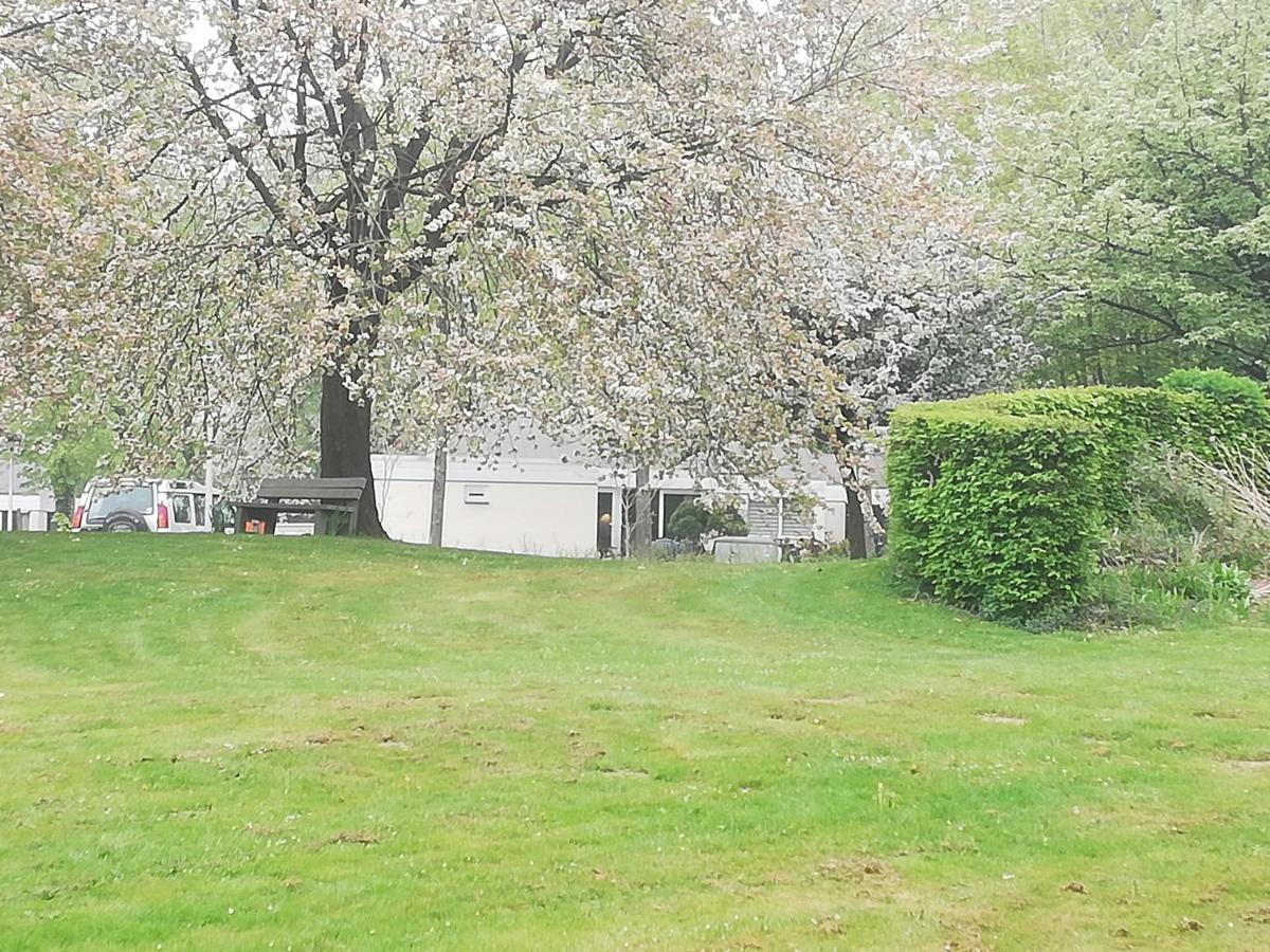 Rustige, Gelijkvloerse Vakantiewoning Met 2 Slaapkamers In Simpelveld, Zuid-Limburg Εξωτερικό φωτογραφία